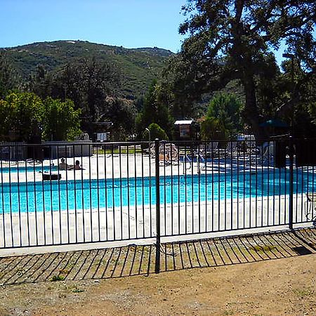 Oakzanita Springs Camping Resort Cottage 3 Descanso Kültér fotó